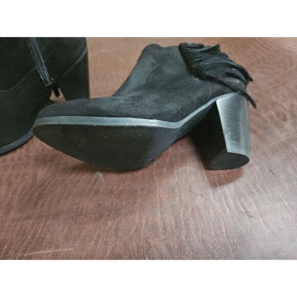 5 1/2 Steve Madden Girl All Black Suede Leather Fringed Ankle Booties 3" Heels - Picture 4 of 7